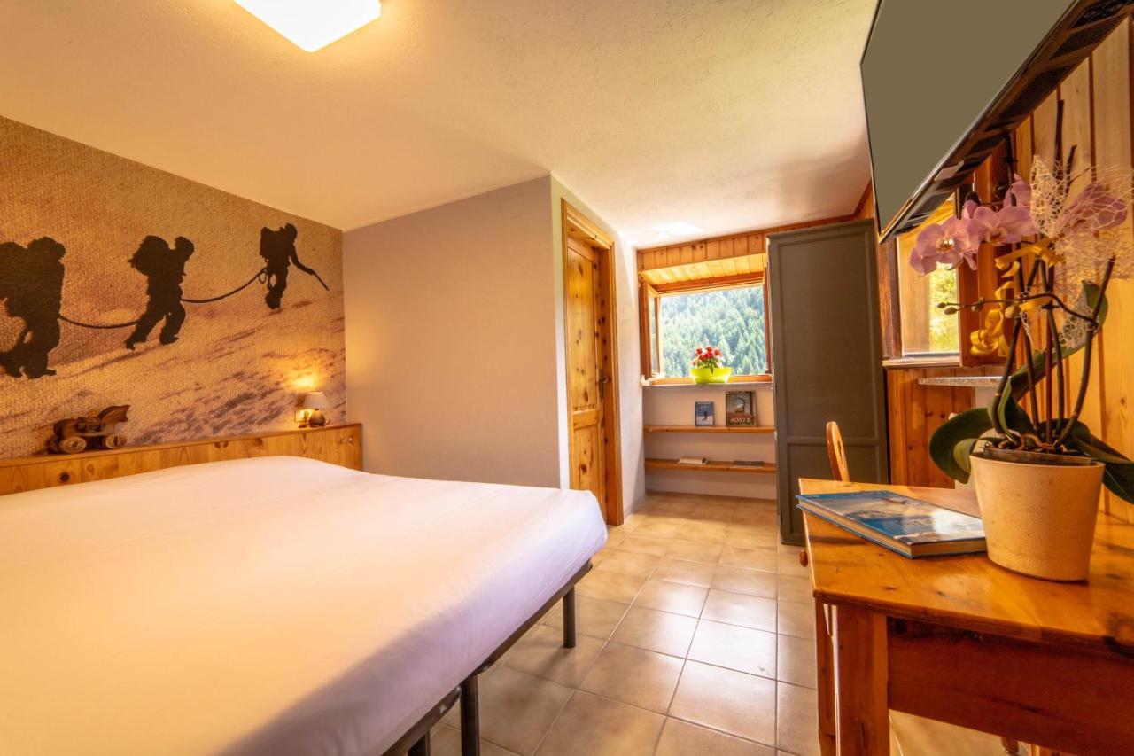 Hotel & Restaurant Perret - Mountain People Valgrisenche Exterior foto