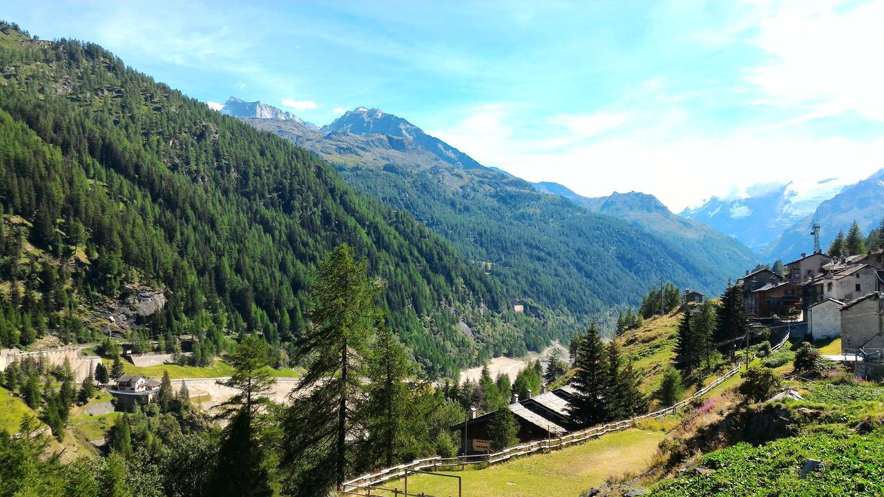 Hotel & Restaurant Perret - Mountain People Valgrisenche Exterior foto